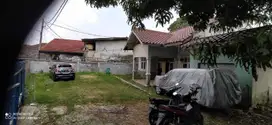 Rumah Tua Hitung Tanah SHM di Kramat Jati, Jakarta Timur