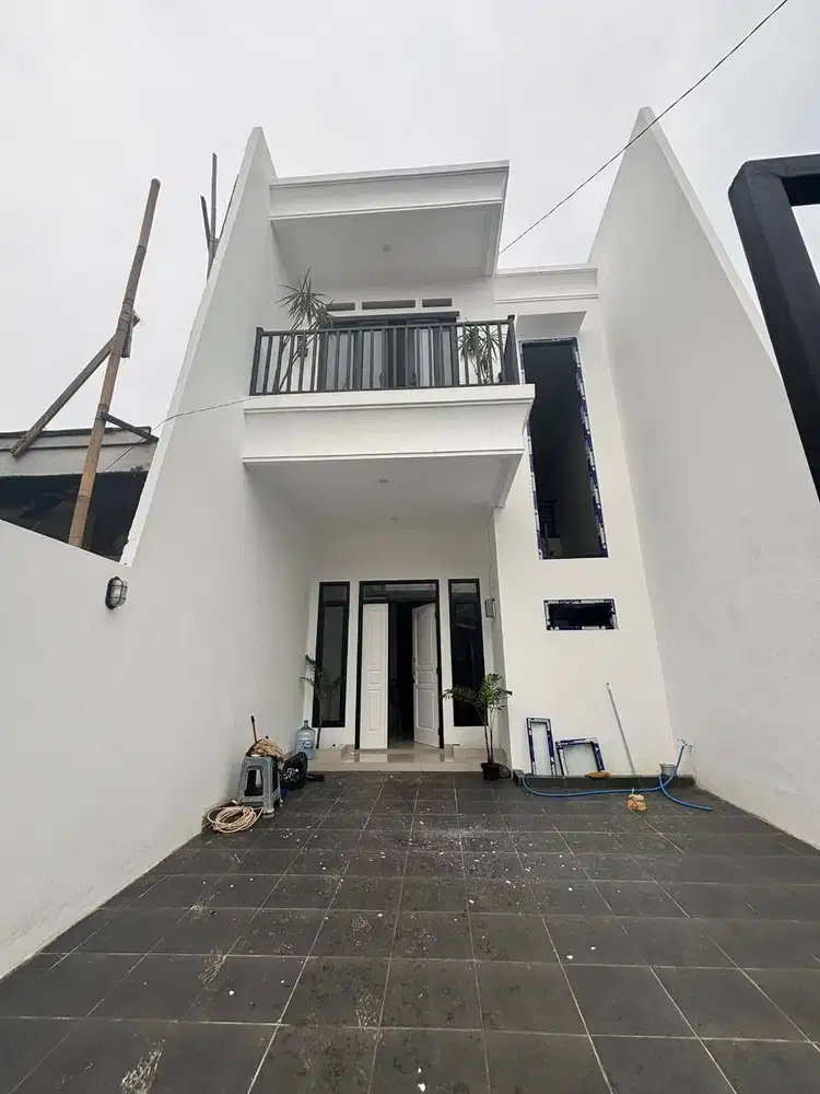 Rumah baru 2 lantai siap huni megapolitan cinere 8 menit ke pintu tol