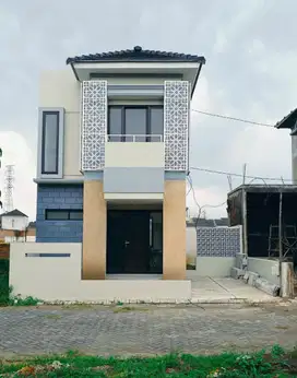 Rumah 2 lantai Sukun Malang dekat Kampus Unikama