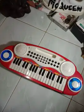 Keyboard Anak Lucu