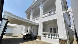 Dijual Rumah Mewah Siap Huni di Kebon Jeruk Jakarta Barat