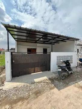 Jual rumah free desain lokasi strategis dekat ke cibaduyut