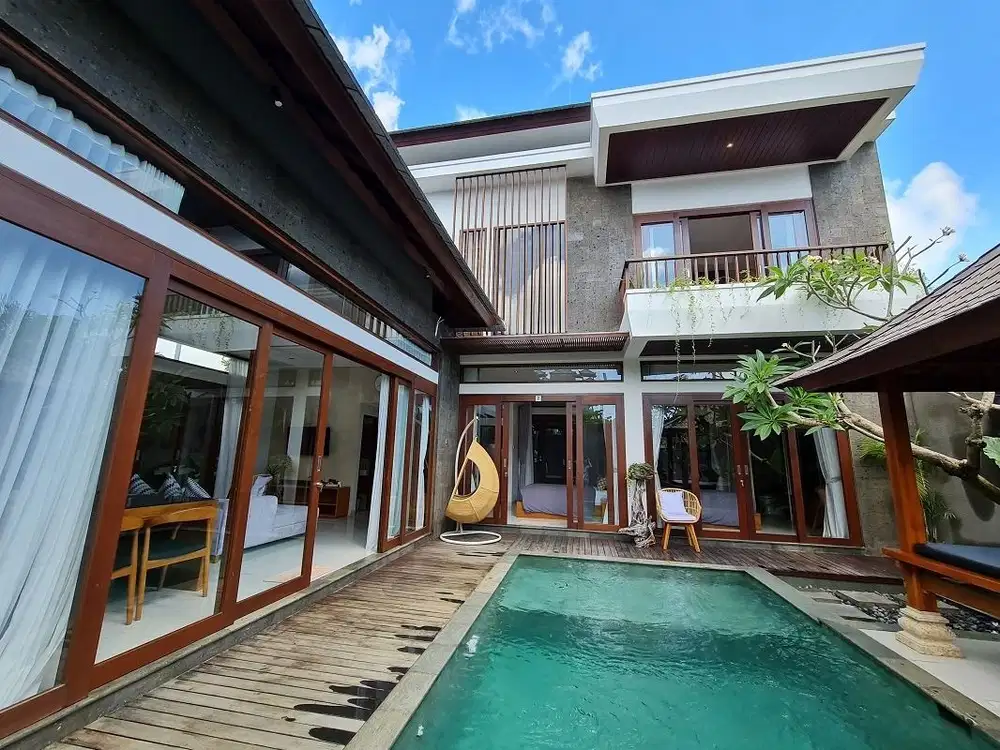 Modern Villa 2 lantai di jl taman griya jimbaran badung