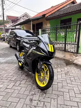 YAMAHA R15 V4 2023