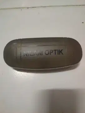 Tempat kacamata