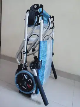 Kursi roda mini
