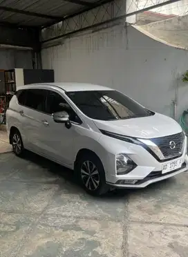 jual mobil livina 2019 kartasura
