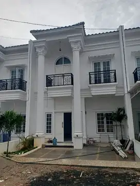 rumah baru siap huni di Ciracas Jaktim