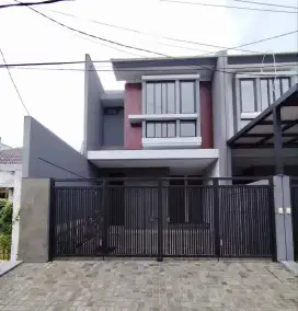 Manyar-Bisa KPR‼️Jual Rumah Baru Dekat Pakuwon City