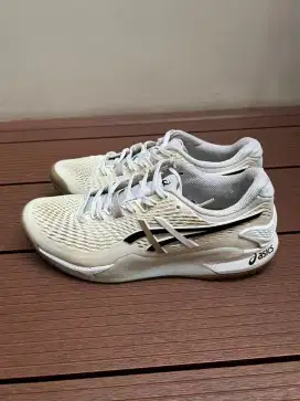 Sepatu Tennis Asics x Boss collab