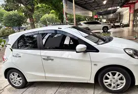 Jual mobil pribadi brio