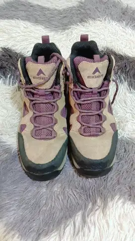 Sepatu Eiger original