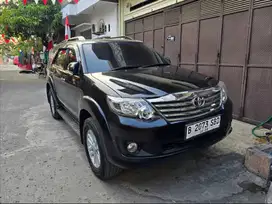 Toyota Fortuner G Bensin Matic AT Tahun 2013 Hitam 2014