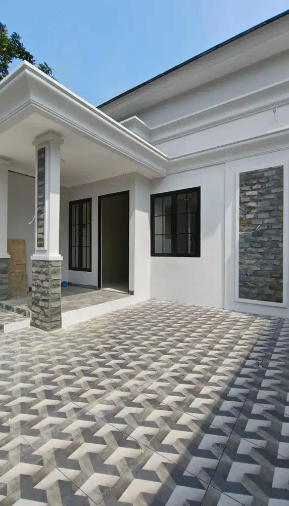 Rumah Baru 1Lantai 3 Kamar Tidur Bangunan Luas Dekat Stasiun Depok