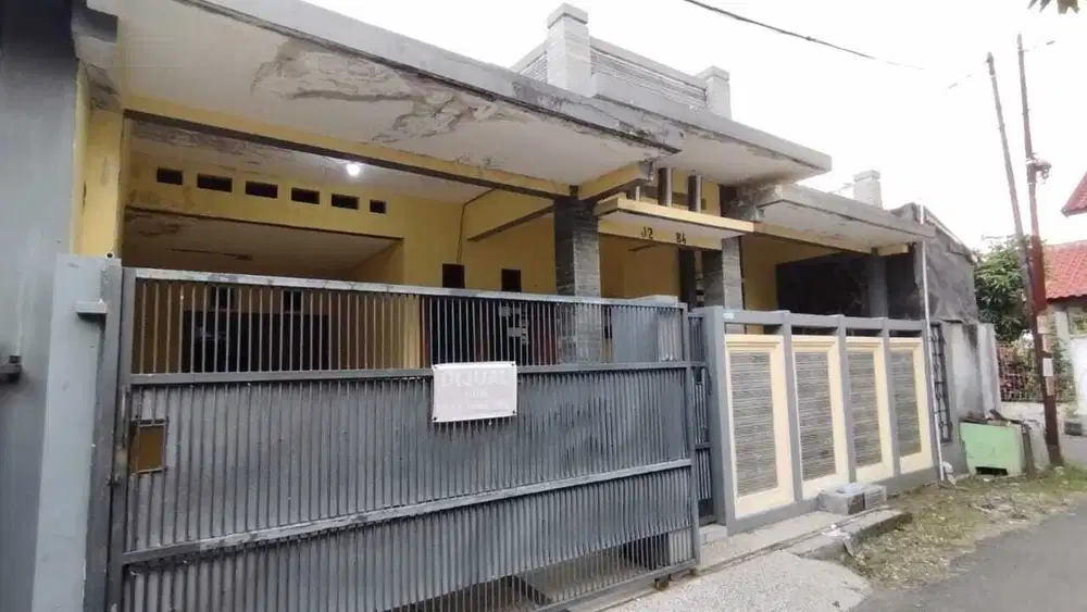 Rumah siap huni di komplek margahayu raya belakang MIM Metro bandung