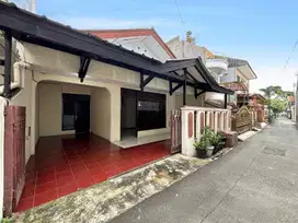 Dijual Rumah Siap Huni Hanya Hitung Tanah di Tebet Timur