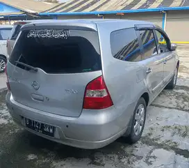 Nissan Grand livina 2010 Bensin