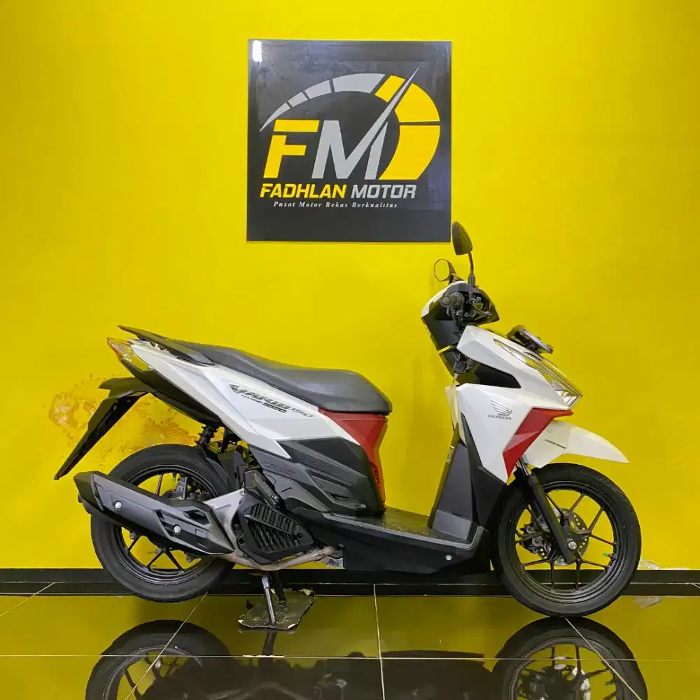Honda Vario 150 2017 kilometer rendah kunci lengkap warna putih
