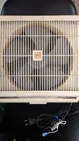 Exhaust fan dinding 12 inci maspion