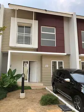 DISEWAKAN RUMAH 2 LT 3 KAMAR TIDUR SUMMARECON EMERALD KARAWANG