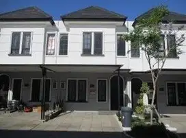 Rumah Lakarsantri Surabaya