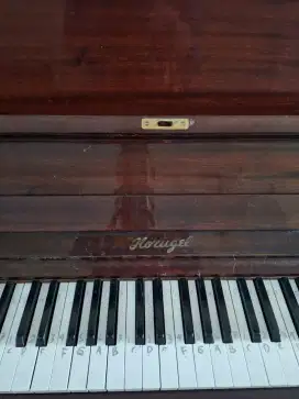 dijual piano horugel