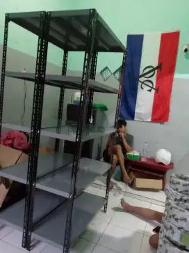 Rak siku serbaguna