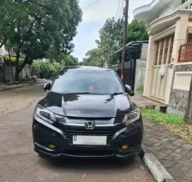 Dijual mobil HR-V 2018 tipe Prestige 1800 cc