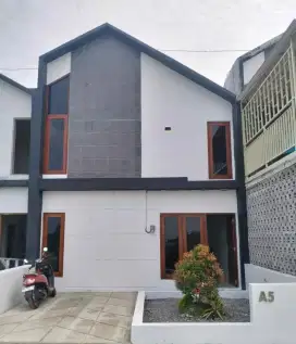 Disewakan rumah istimewa dekat Stadion Maguwoharjo
