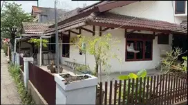 RUMAH BESAR DI PERUMNAS 1 KRANJI