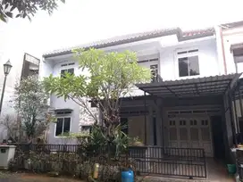 Rumah Lux Dikelilingi Banyak Tol di Perum. Citragran Cibubur