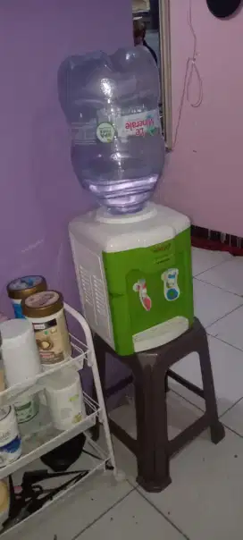 Dispenser air kondisi masih bagus