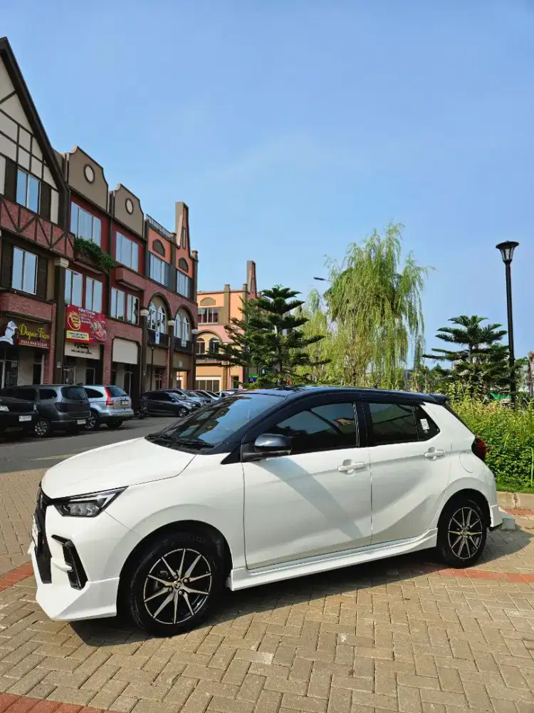 (LOW KM) AGYA GR SPORT 1.2 TWO TONE A/T 2023
