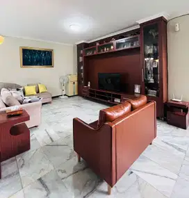 Dijual Rumah area pejaten 2 lantai bagus fully furnished siap huni