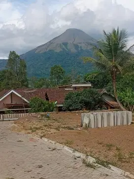 tanah pekarangan cocok untuk usha kavling ,bangun villa dll