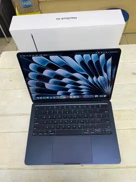 Macbook Air 13 inch M4 16GB 256GB IBOX Second Like New