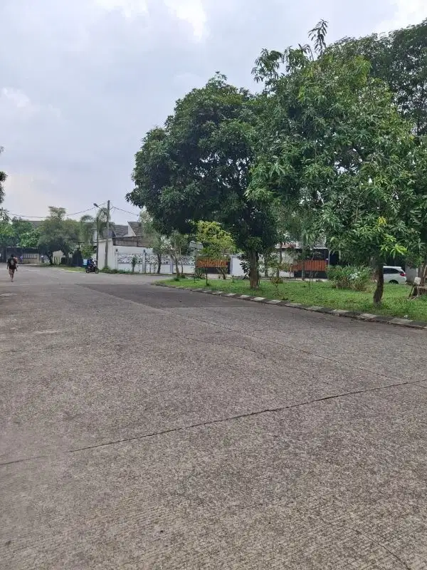 rumah besar boulevard harga murah