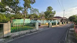 Tanah luas bonus bangunan struktur 2 lantai di tengah kota magelang