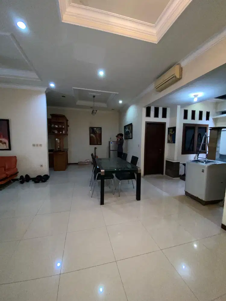 Dijual cepat rumah berserta isinya dipermhn bumi bekasi baru rawalumbu