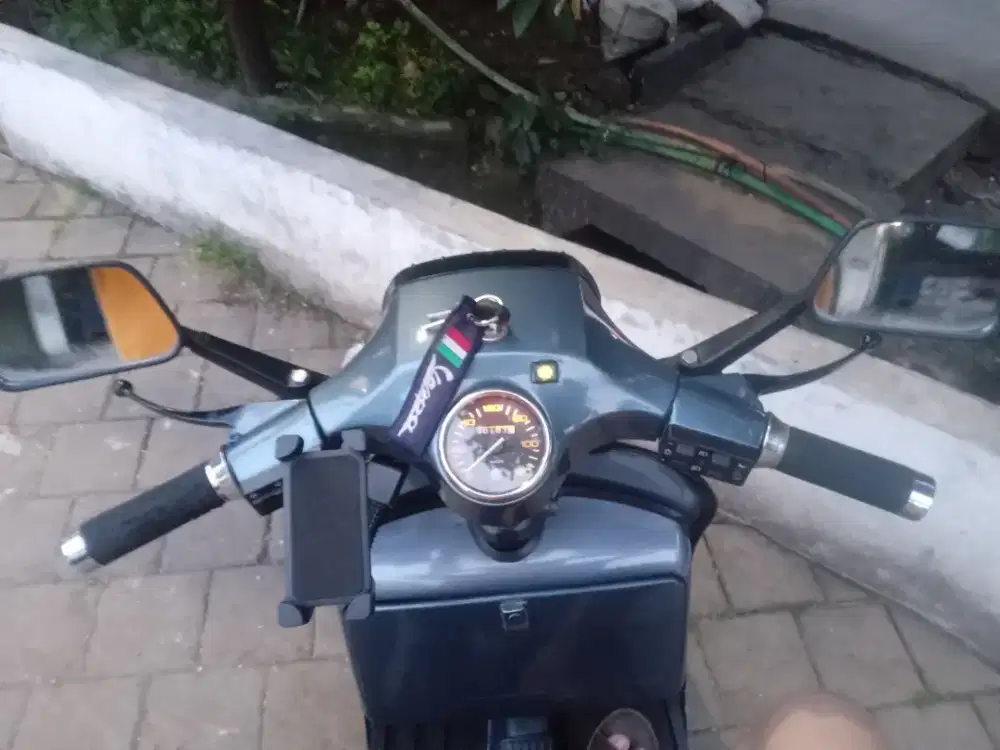 Di JUAL CEPAT VESPA PX GREY TH.1981# Nego