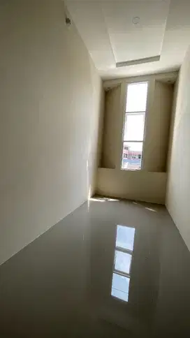 RUMAH MEWAH KONSEP SPLIT LEVEL DI CILANGKAP JAKTIM