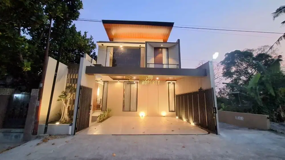 RUMAH 2 LANTAI, LINGKUNGAN ASRI DI MAGUWOHARJO, SLEMAN