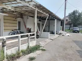 di jual rumah  hoek siap huni