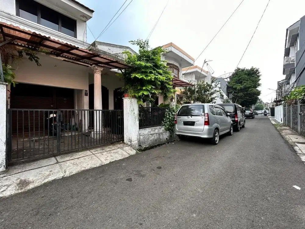 Dijual Rumah Lama Hanya Hitung Tanah Saja!