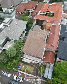DIJUAL RUMAH LAMA AREA MENTENG