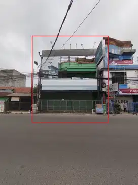 Ruko 3 Lantai Berada di Pusat Keramaian di Kopo Sayati