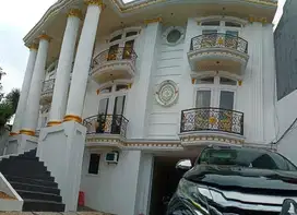 DIJUAL CEPAT RUMAH MEWAH  TANAH LUAS DIGAMBIR JAK ARTA PUSAT