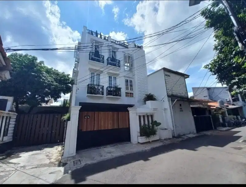 Rumah Bagus Dijual Murah Semi Furnished di Pejaten Barat Pasar Minggu