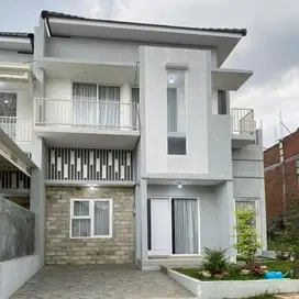Siap huni rumah modern 2 lantai karangploso malang