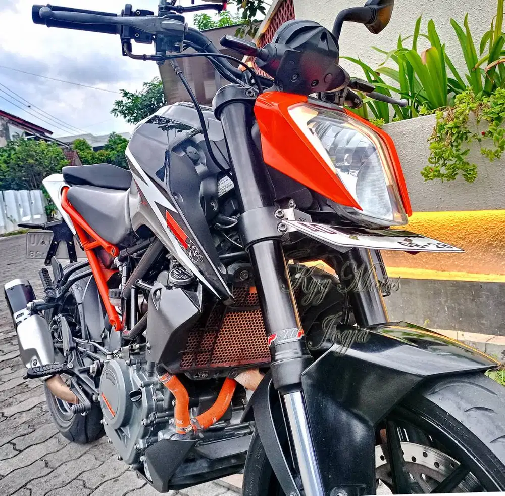 KTM DUKE 250 ABS 2018 Plat AD Solo Kota Pajak Baru